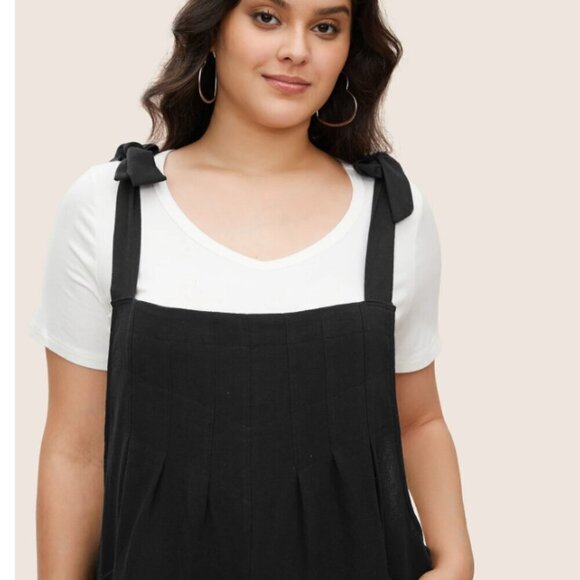 BloomChic Solid Pleated Detail Pocket Knotted Shoulder Overall Jumpsuit - Picture 4 of 4